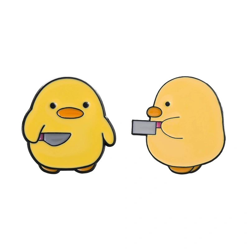 Set Enamel Pin - Duck Holding Knife (2pcs)